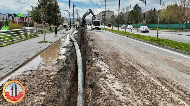 Uzun, "Eskiyen boruları, kayıp-kaçak yaşanan hatları tamamen elden geçireceğiz.