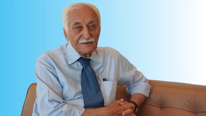 Türk edebiyatının önemli isimlerinden şair ve yazar Yavuz Bülent Bâkiler