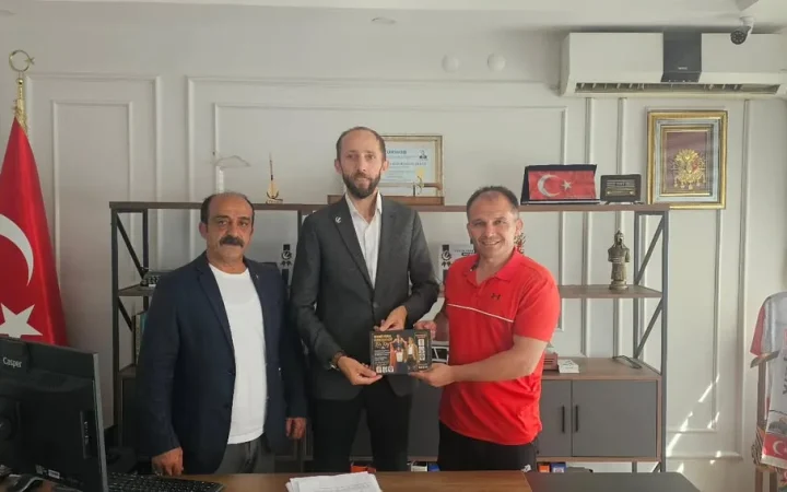 Cabir Çetinkaya: “Yeni Ahmet Ayık’lar, Taha Akgül’ler Yetiştirmeliyiz”